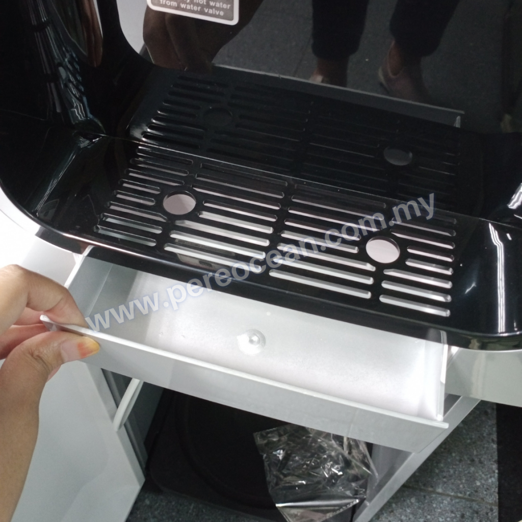 Picture of Removable Drip Tray of Pere Ocean Black Diamond Hot and Cold Bottom Load Bottled Water Dispenser to Catch Spills and Easy Cleaning​​